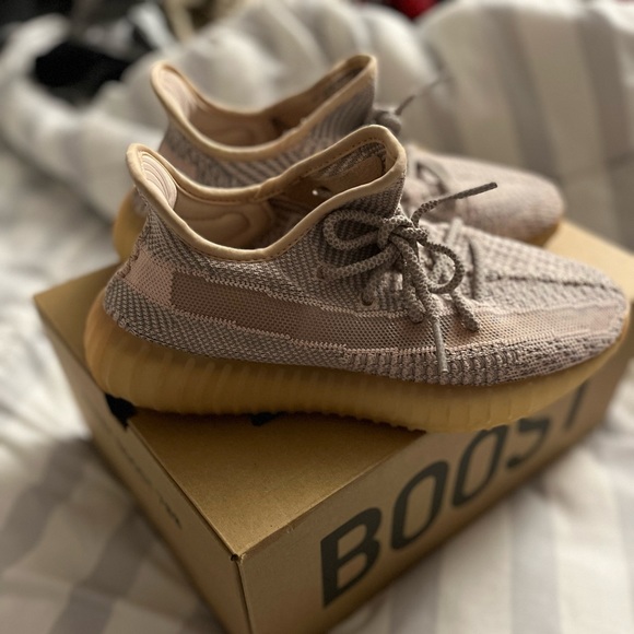 EUC Yeezy 350 Synth - Picture 12 of 12